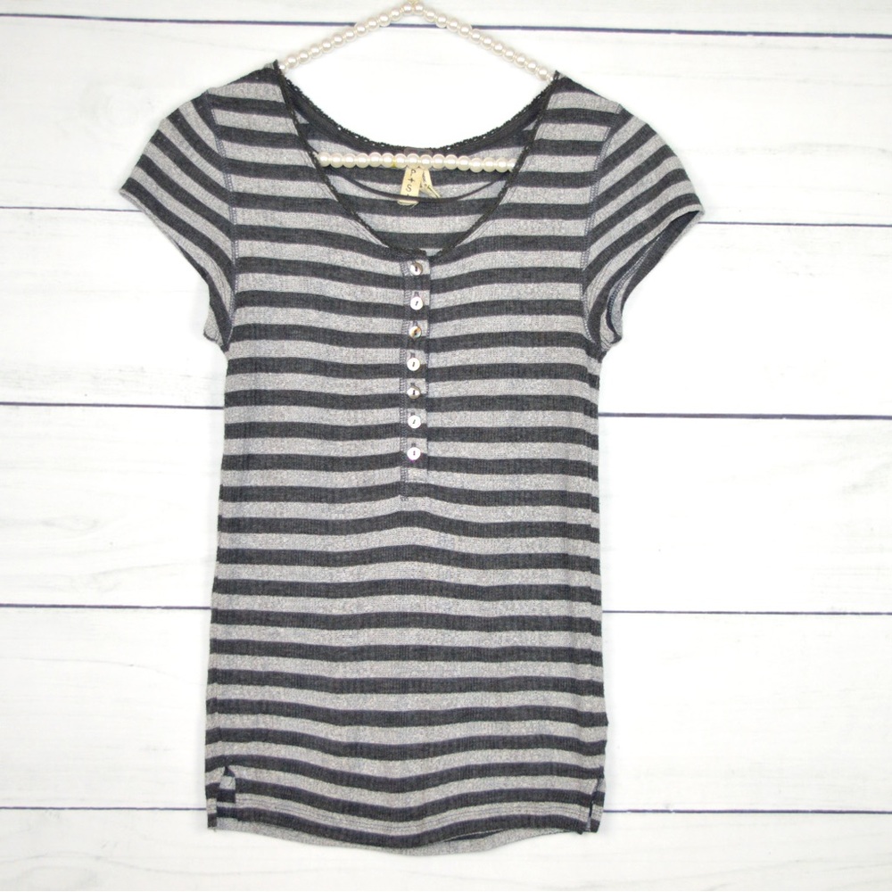 WE THE FREE | Gray Striped Button Blouse Size P/S Top
